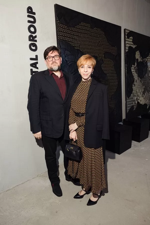 Гостями вечера стали Константин и Алина Крюковы, Евгения Линович, Константин и Ольга Андрикопулос, Элина Табидзе, Мария Федорова, Юлия и Артем Акимовы, Ирина Голомаздина, Евгений Тихонович, Гор Нахапетян, Трифон Бебутов, Марианна Максимовская, Юрий Сапрыкин, Дмитрий Ханкин и другие.