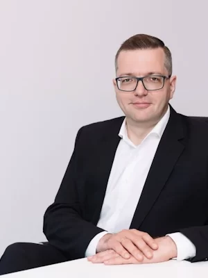 Илья Фролов