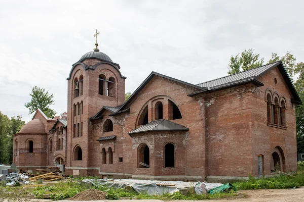 hramsvfeodorushakov_rechnoy